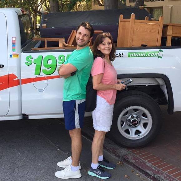 I'm Henry! Thanks for visiting my closet. - Picture 1 of 5